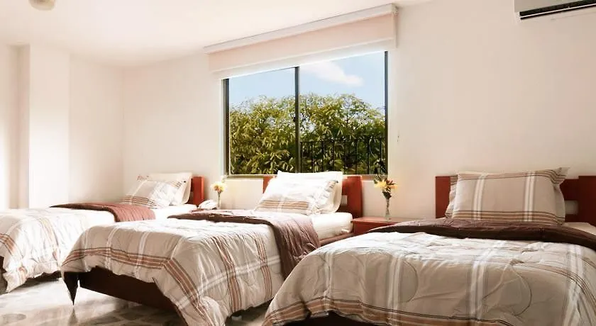 Hotel Flamingo كالي